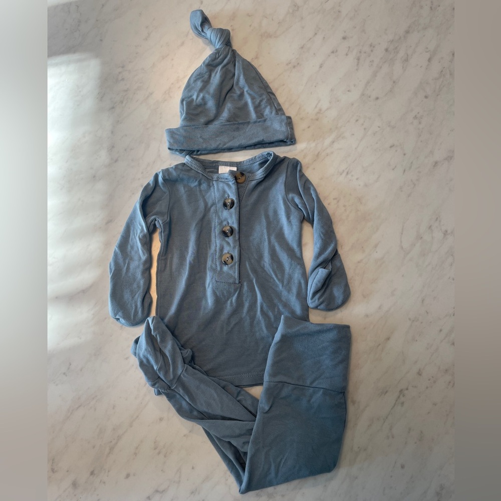 Lou Lou & Company Leo Top & Bottom Set and Knotted Hat
